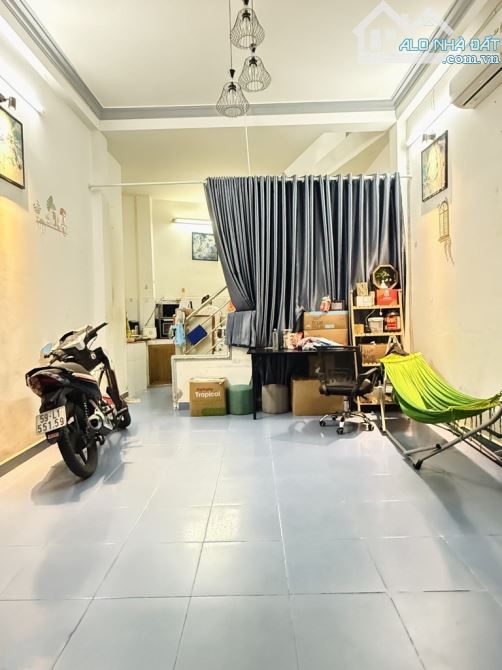 HẺM 1 TRỤC - SÁT MT - HOÀNG HOA THÁM - P5 BÌNH THẠNH - NHÀ 4 TẦNG - 33M2 - CHỈ 6.99T TL - 1