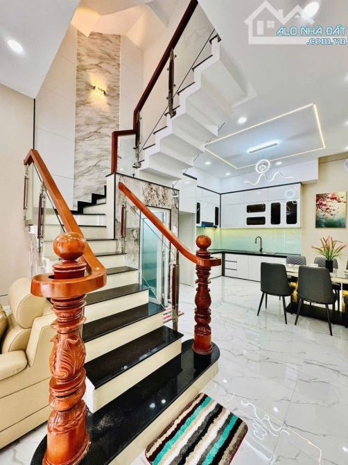 Bán nhà Hàm Nghi - 45m2 - Dân xây - 2 mặt ngõ thông ô tô - 14 tỷ năm - 1
