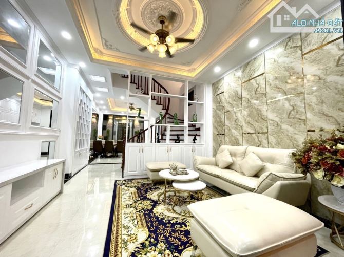 Bán nhà Phố Nguyễn Hoàng, 70m2, 4T, MT 4.5m, ô tô tránh, KD, nhỉnh 18 tỷ (264tr/m2) - 1
