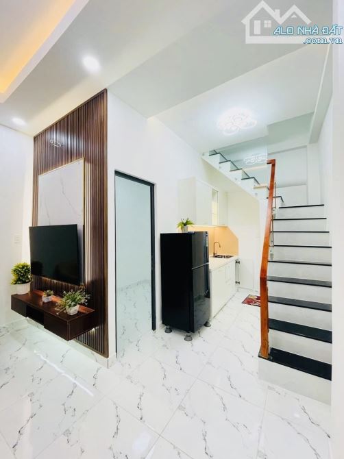 ÂU DƯƠNG LÂN Q8 - 4.2X6.6M - 2 TẦNG - CHỈ CÓ 3.88 TỶ - HẺM XE HƠI - NHÀ VỊ TRÍ ĐẸP - 1