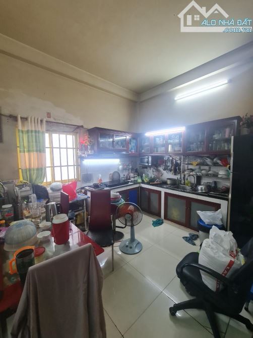 👉BÁN 🏠 151m (4.8 x 31.2m)- 3 LẦU - 3PN - 3WC - HẺM XE TẢI - SHR - GIÁ: 7.4 TY-THỊ TRẤN - 1