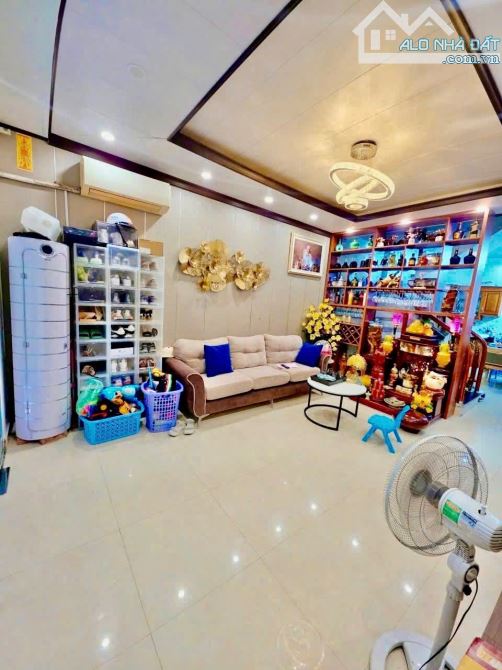 Cực hiếm!! GỐC ĐỀ - MINH KHAI - Ô TÔ TRÁNH QUA CỔNG - MỚI - 48M2 - 5T - NHỈNH 8 TỶ - 1