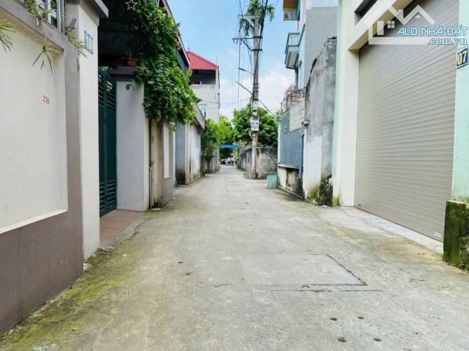 💥💥BÁN LÔ GÓC – BẮC HỒNG ĐÔNG ANH NGÕ THÔNG Ô TÔ  – GIÁ CHỈ 3.1 TỶ💥  📍 Vị trí đẹp tại T - 1