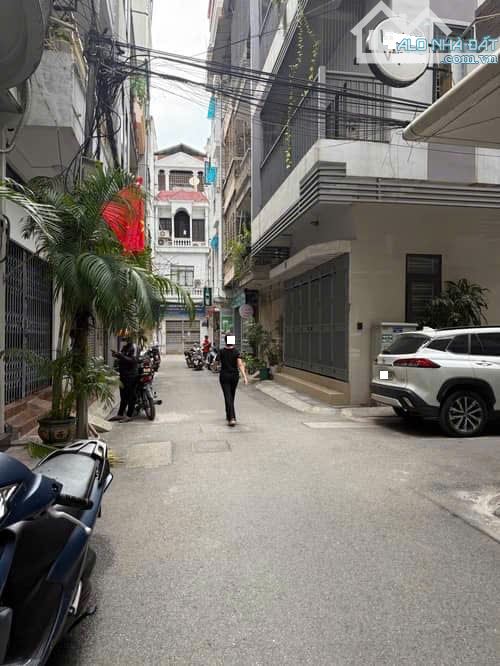 Siêu hiếm, nhà phố Nguyên Hồng, DT 50m x 5 tầng, ô tô, vỉa hè, kinh doanh, giá 23.9 tỷ - 1