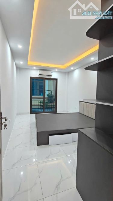 🏡 Bán nhà mới 5 tầng tại Di Trạch – Hoài Đức | Chủ tặng full nội thất - 4,95tỷ   📍 Vị tr - 1