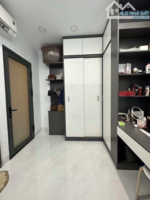 BÁN NHÀ NỘI THẤT CAO CẤP – TRUNG TÂM TP. NHA TRANG - 1