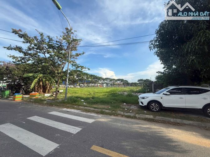 MT Hoà Minh 25 khu B Phương Trang, cách biển Nguyễn Tất Thành 500m - 1