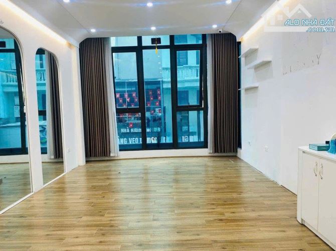 Bán nhà phố Linh Lang – Phan Kế Bính, ô tô vào nhà, chỉ 18 tỷ - 1