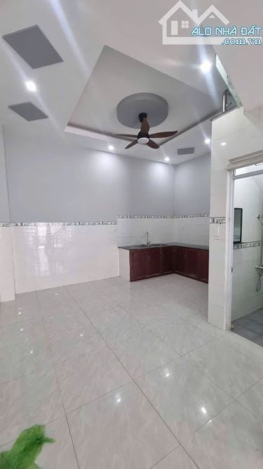 Np887 Bán nhà 1 trệt 1 lầu gần VinCom cách đường Dường Tử Giang 40m - 1