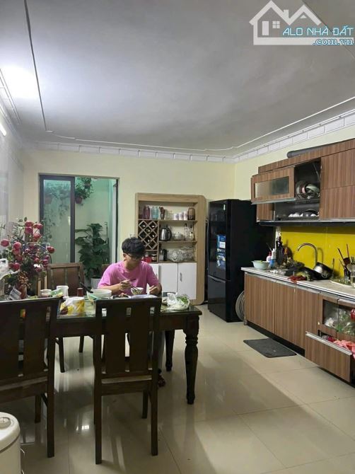Bán căn nhà Mặt Đường Kiều Sơn, vị trí đẹp - 1
