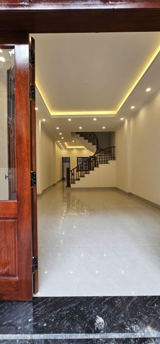 8,3 TỶ - 80M2 - 4 TẦNG - 4 NGỦ - VF 3 ĐỖ CỬA - phố PHÚC LỢI - phường Phúc Lợi - 1