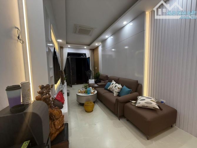 Bán nhà Phố thịnh quang đống đa. Diện tích 50m. 7 tầng. Giá 18 tỷ - 1