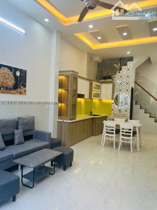 NGAY BỐN XÃ GIÁP TÂN PHÚ - HẺM 4M BHH A - 40M2, 2 TẦNG FULL NỘI THẤT Ở NGAY - GIÁ 4,75 TỶ. - 1