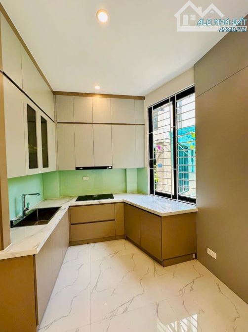 BÁN NHÀ BỒ ĐỀ- 6 TẦNG - Ô TÔ VÀO NHÀ - DÂN XÂY - THANG MÁY  NHẬP - FULL NỘI THẤT  - - 1