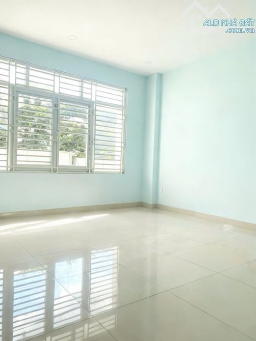 Bán nhà Tân Bình đường Trần Văn Quang 4 tầng 40m2 HXH chỉ 5,67 tỷ - 1