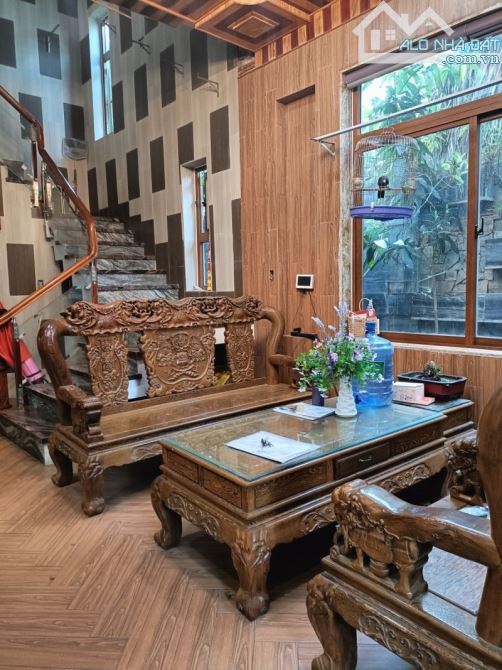 ► Biệt Thự sát Bãi Tắm Thanh Khê, Trần Cao Vân, 200m2, ngang 10, 4 tầng, 8 PN - 1