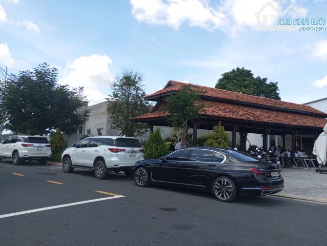 đất đẹp giá nội bộ không đâu tốt hơn,lô góc mặt tiền ,kinh doanh,đầu tư đều thuận lợi, - 1