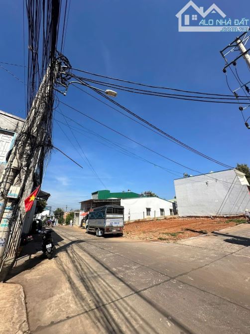 BÁN ĐẤT 2 MẶT TIỀN ĐINH CÔNG TRÁNG. DT: 4,2x20M NỞ HẬU. GIÁ: 3,3 TỶ - 1