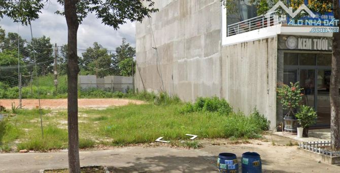Cần bán gấp lô đất đẹp 200m2 trung tâm Bến Cát giá  740tr - 1