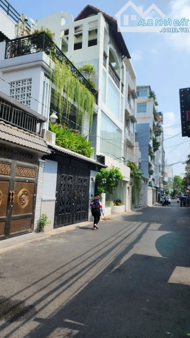 Hẻm xe tải ngang gần 7m hiếm nhà bán quận 3 khu lê văn sỹ - 1