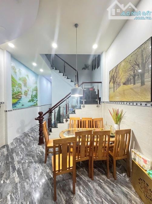 BÁN NHÀ ĐÔNG HƯNG THUẬN Q12 - 2 TẦNG 96M2 ( 4M X 24M) - HẺM XE TẢI THÔNG - 6.6 TỶ - 1