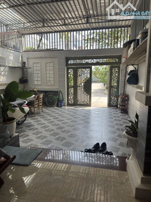 Hạ Giá Cực Sốc! Bán Gấp Biệt Thự 180m2 Bình Thạnh - ngang 10m x 18m  Giá Chỉ 21 tỷ TL - 1