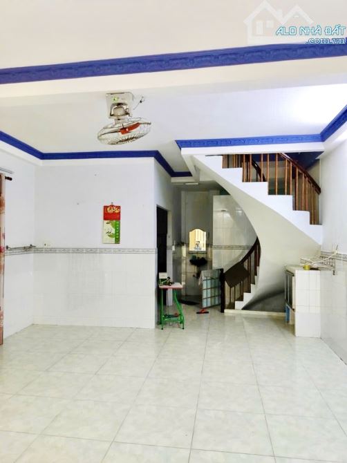Bán nhà hẻm ô tô 8m, Khu vip Tân Sơn Nhì, Quận Tân Phú, 4 tầng, 4PN, 64m2, giá 9,6 tỷ - 1