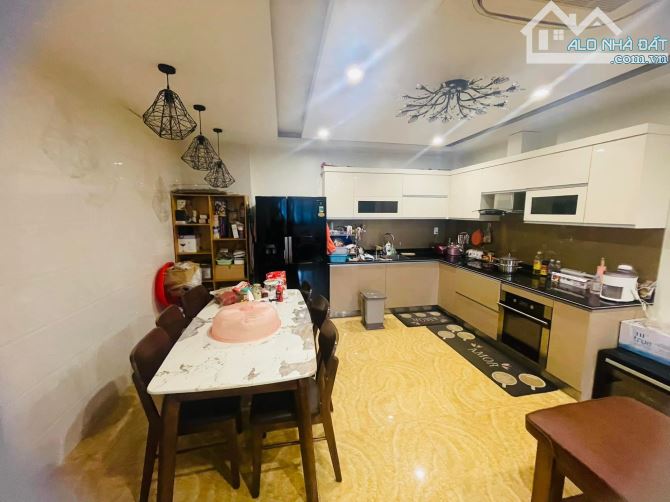 🏠🏠🏠Chào bán nhà Vinhomes riverside 5 tầng dân xây độc lập giá 5,xx tỷ - 1