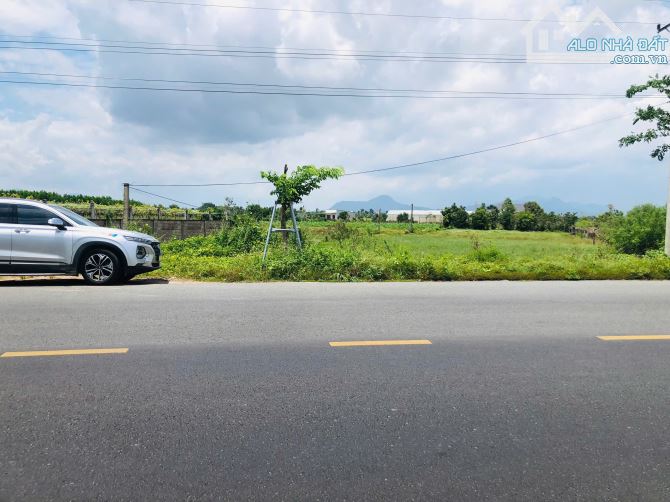 Bán 26m x 83m đất 2 mặt tiền Hùng Vương - LaGi giá rẻ View Biển - 1