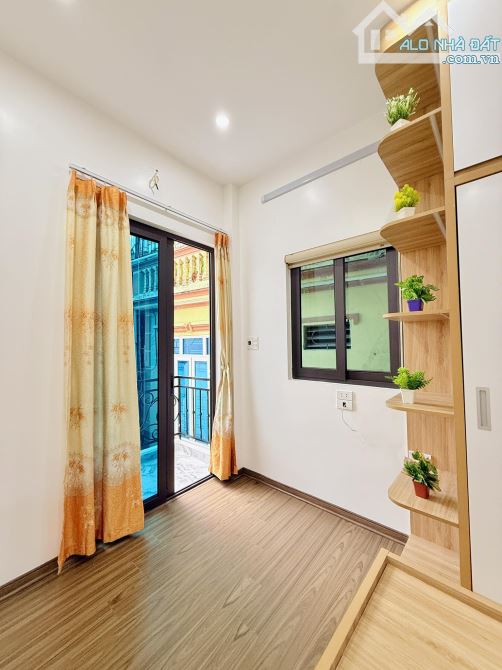 Trung tâm phường Vĩnh Hưng, nhà mới cực thoáng sáng, 38m2, nhiều ngủ, full nội thất. - 1
