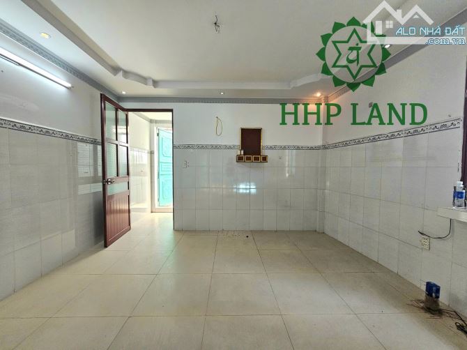 Hạ giá bán nhà sổ riêng cách đường Nguyễn Ái Quốc 80m, phường Tân Phong - 1