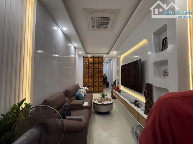 BÁN NHÀ THỊNH QUANG ✅ ĐỐNG ĐA ✅ 49M2 x 5 TẦNG x 18 TỶ - 1