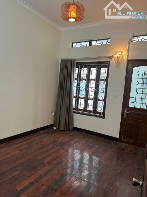 Cho cả nhà 04 tầng phố Lý Nam Đế, quận Hoàn Kiếm, an ninh cực tốt - 1