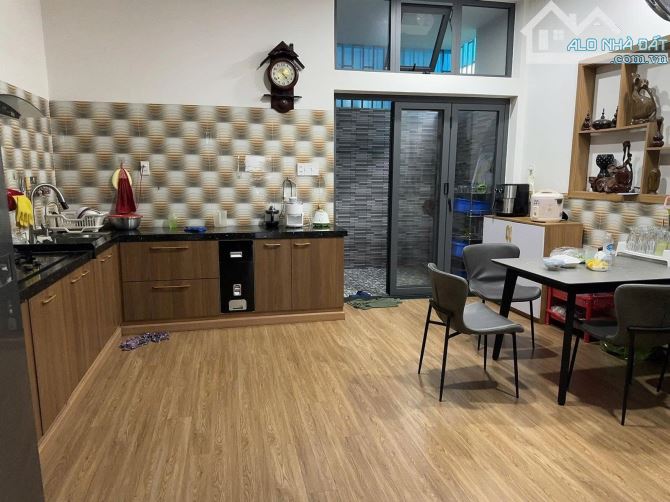 Siêu Hot! Nhà 4lầu+tum có thang máy hiện đại 97m2 mặt 5m trục Phố KD ĐS 7 rộng 22m 12,2 ty - 1