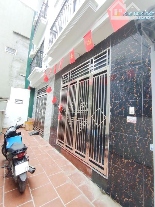 Huỳnh Cung - Đại Thanh 40m x 5 tầng, mặt tiền 4.2m, giá 5.8 tỷ thương lượng - 1