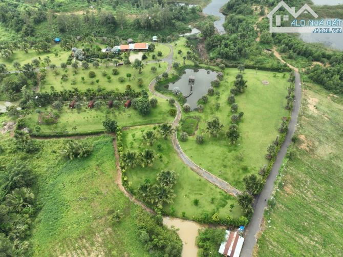 BÁN KHU NHÀ VƯỜN NGHỈ DƯỠNG 24.000m² – XÃ XUÂN SƠN, TP.HCM (TRƯỚC ĐÂY: HUYỆN CHÂU ĐỨC - 1