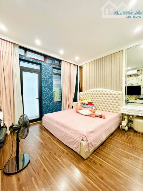 Bán nhà riêng 6 tầng thang máy TT Đống Đa ôtô qua DT 42m giá 15 tỷ - 1