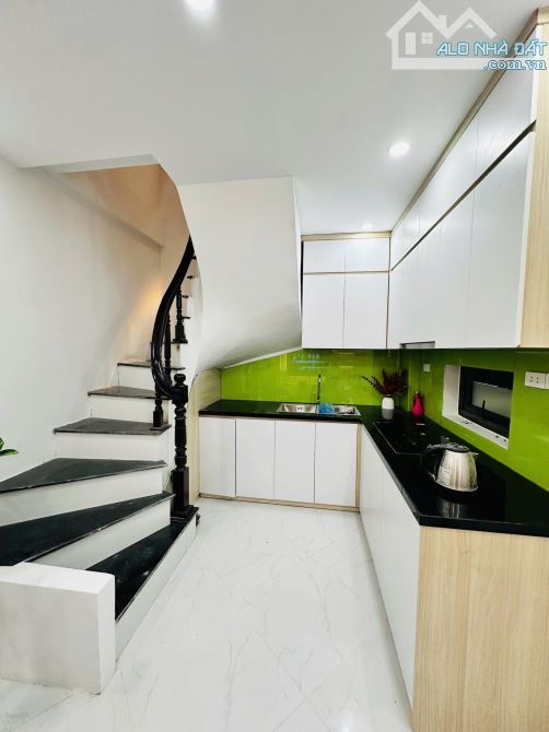 Vừa Đẹp Vừa Hiếm - Siêu Phẩm 5 Tầng Cầu Giấy - Ngõ Thông Nông - Ba Gác Đỗ Cửa - 1