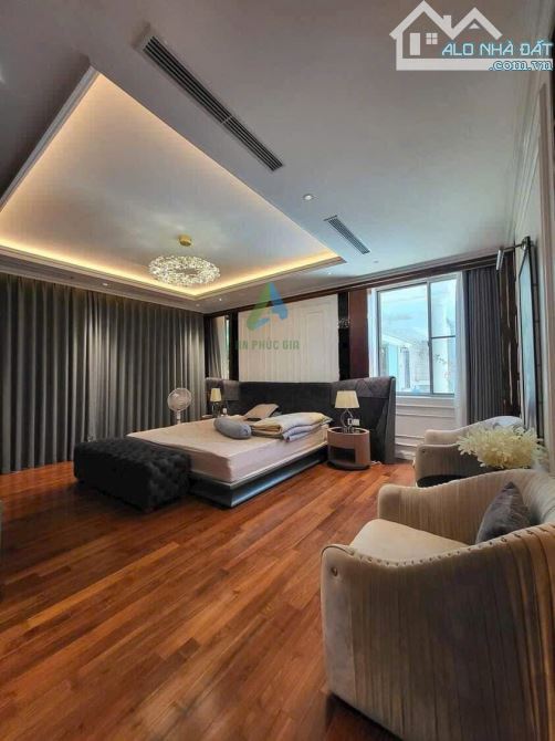 BÁN BIỆT THỰ 3 TẦNG ĐƯỜNG VŨ THÀNH NĂM, DT 650m2 ngang 24m, GIÁ TỐT 48TỶ !! - 1