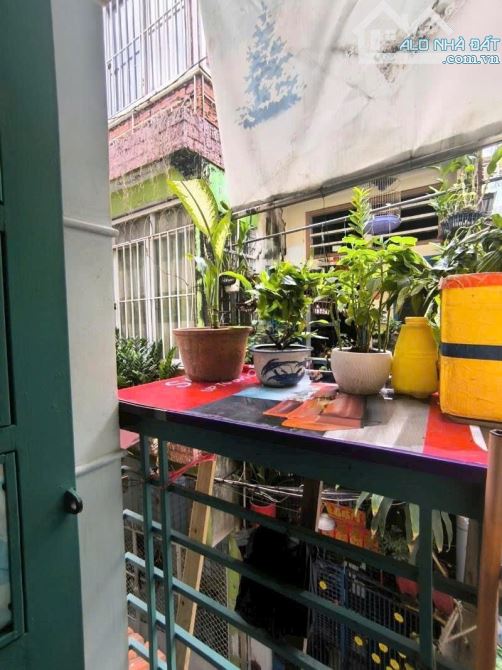 Nhỉn 5T_ Nhà 3 tầng Ngang 5 _Trung tâm Q.10_ Ngô Gia Tự - 1