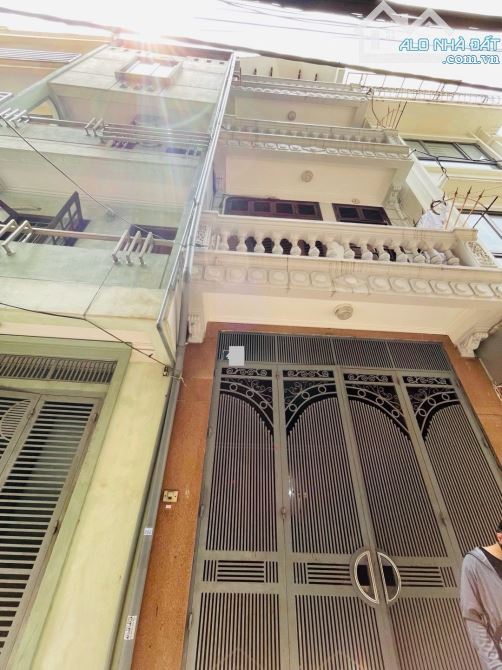 Cần bán gấp Nhà Định Công 50m 5 tầng ngõ Nông, Thông, 2 mặt ngõ, QH ổn định,  chỉ 170tr/m2 - 1