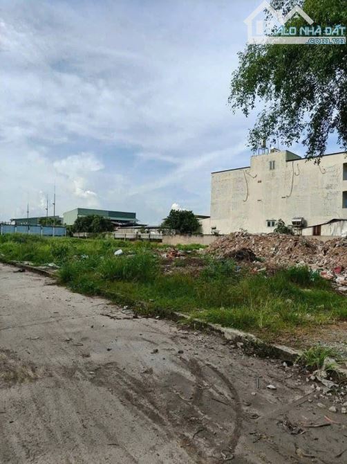 SIÊU VỊ TRÍ – (33x77) MT NGUYỄN VĂN BỨA – DT 2.500M² – GIÁ CHỈ 11,5TR/M² - 1