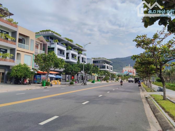 BÁN ĐẤT MẶT TIỀN HOÀNG SA - SƠN TRÀ - ĐÀ NẴNG – VIEW BIỂN – 220M² – GIÁ 78 TỶ - STA003 - 1