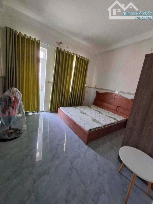 Chỉ 6.8 Tỷ - Nhà Mới 3 Tầng - 100M2- Ngang gần 6M- HXT Thông - Giáp Quận 6 - Hồ Học Lãm - 1