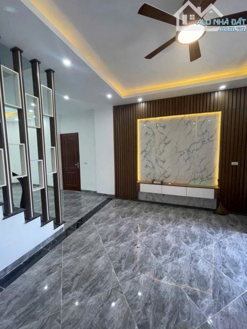 BÁN NHÀ TRUNG TÂM ĐẠI THÀNH — 60M² × 4 TẦNG — Ô TÔ ĐỖ CỬA — GIÁ CHỈ NHỈNH 5 T - 1