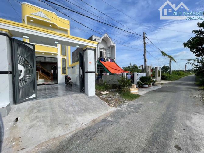 NHÀ 1 LẦU 4,2 X 27M VỪA MỚI HOÀN THIỆN - MẶT TIỀN ĐƯỜNG THÔNG 6M - SỔ HỒNG RIÊNG - 1