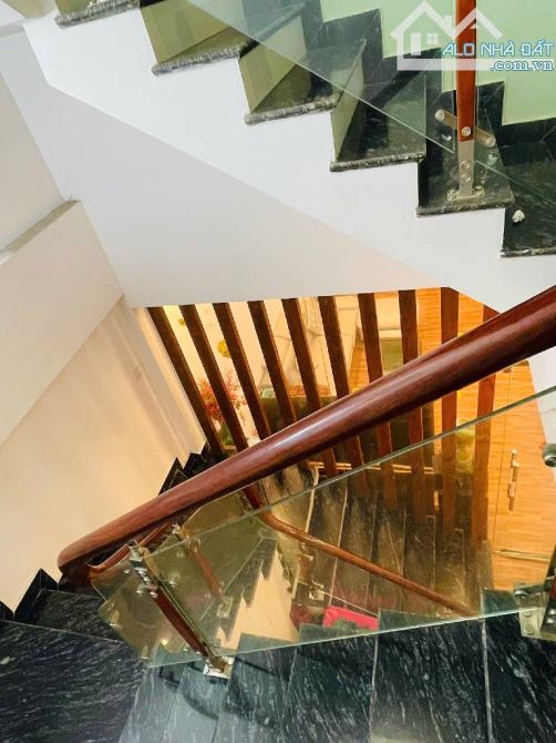 Bán njà 3 tầng Yên Viên - Phù Đổng - Dt 80m - Mt 4.1m - phân lô vỉa hè - ô tô tránh - 1