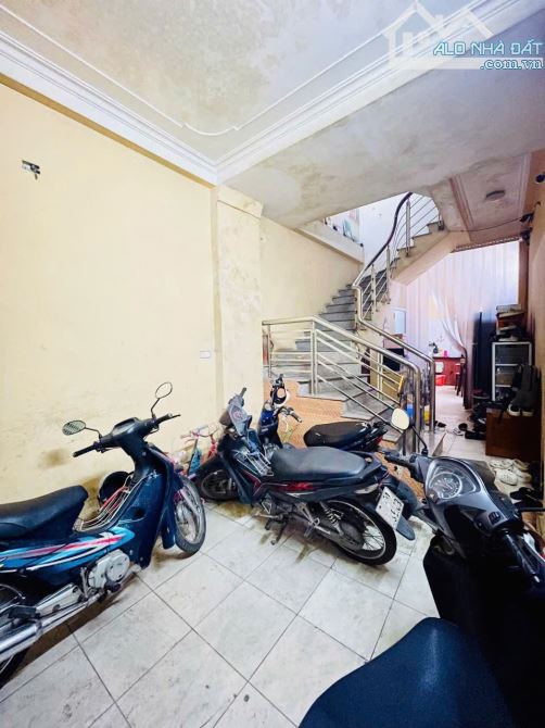 Cần bán nhà riêng tại Phạm Văn Đồng, HN 11,3 tỉ, 38m2 6 tầng, mặt ngõ, dòng tiền - 1