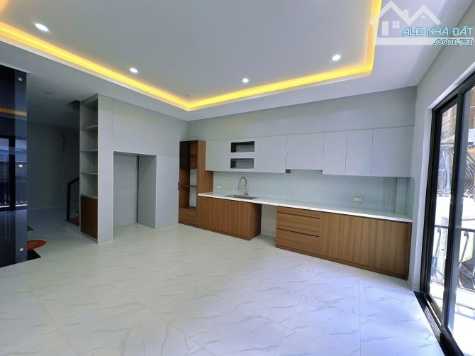 BÁN NHÀ PHÂN LÔ, VƯƠNG THỪA VŨ, THANH XUÂN 45M, 6 TẦNG , THANG MÁY, NHÀ MỚI Ở NGAY GIÁ 16, - 1
