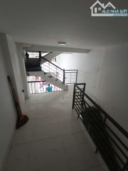 Bán nhà MP Kim Hoa Đống Đa LÔ GÓC VỈA HÈ, KINH DOANH 27m2 4 tầng 1 lửng chỉ 9 tỷ 8 có TL. - 1